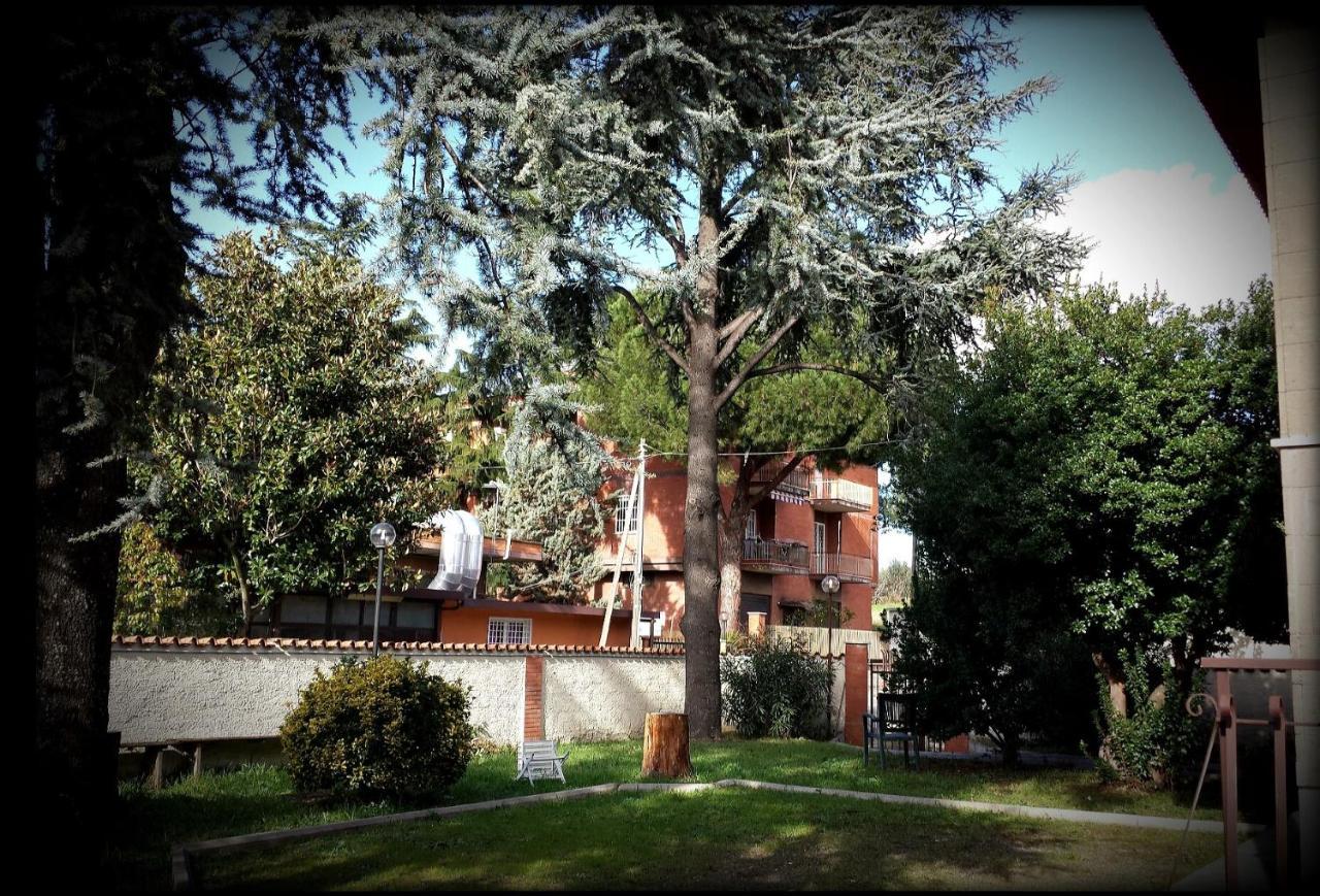 Hotel La Casa Degli Oleandri Roma Esterno foto